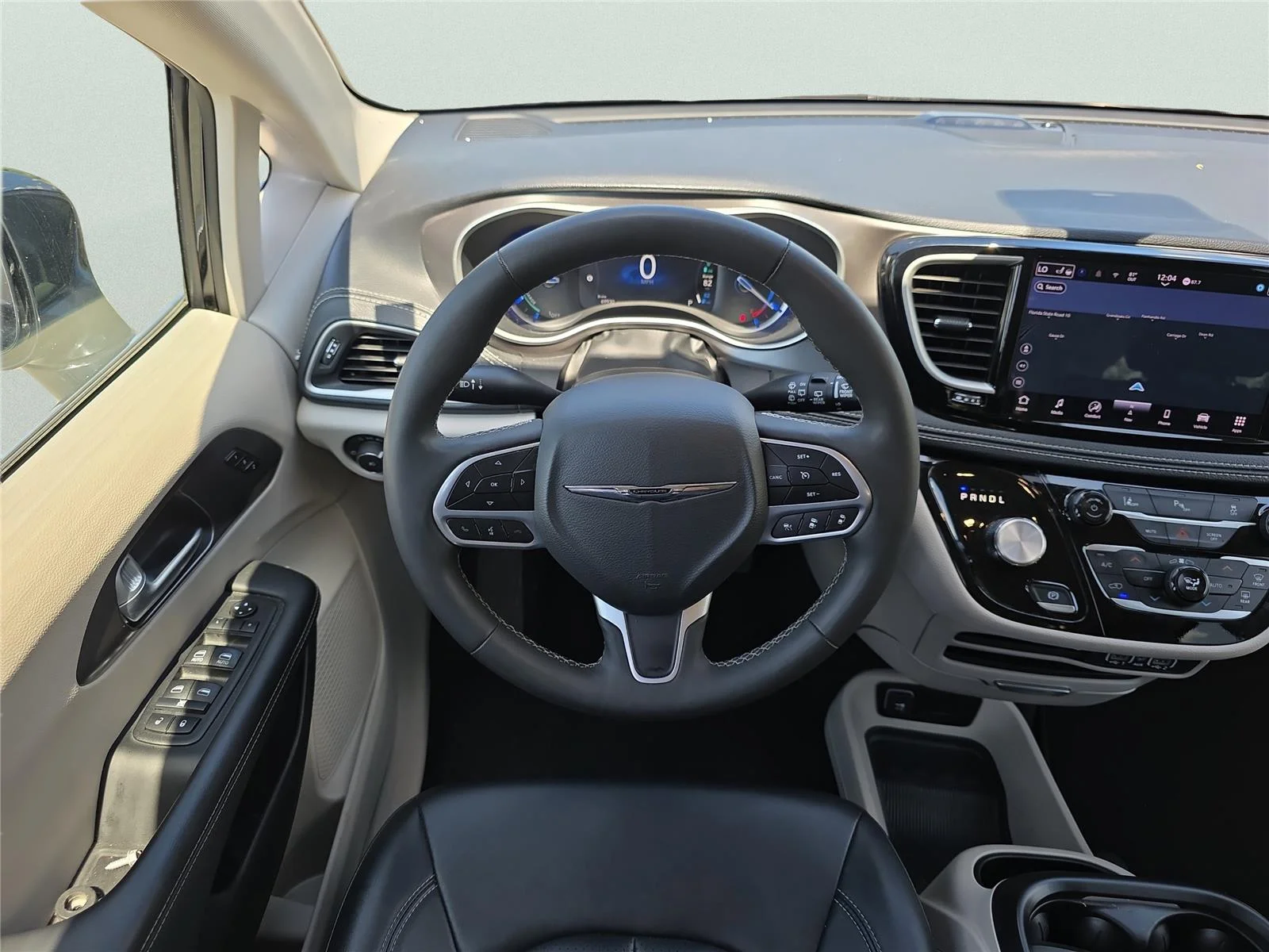 Used 2024 Black Chrysler Hybrid Select image 38