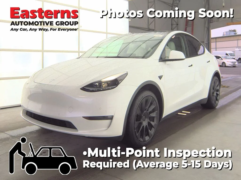 Used 2022 White Tesla Long Range image 1