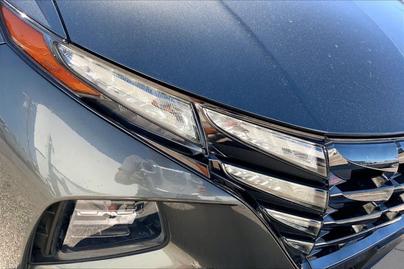 Used 2022 Amazon Gray Hyundai Limited image 24