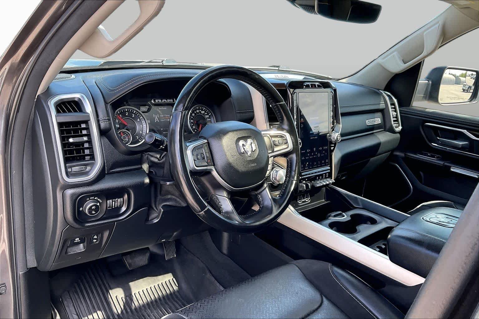 Used 2022 Granite Crystal Metallic Clearcoat Ram Laramie image 18
