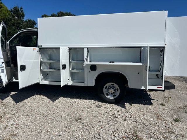 New 2025 Summit White Chevrolet 1WT image 7
