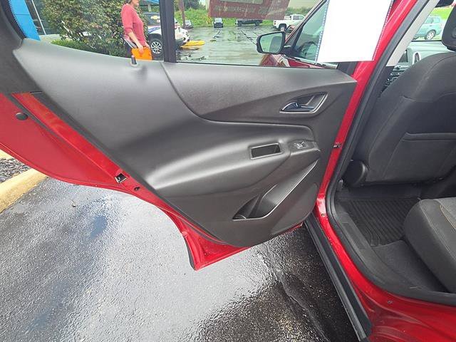 Used 2019 CAJUN RED TINTCOAT Chevrolet LT image 16