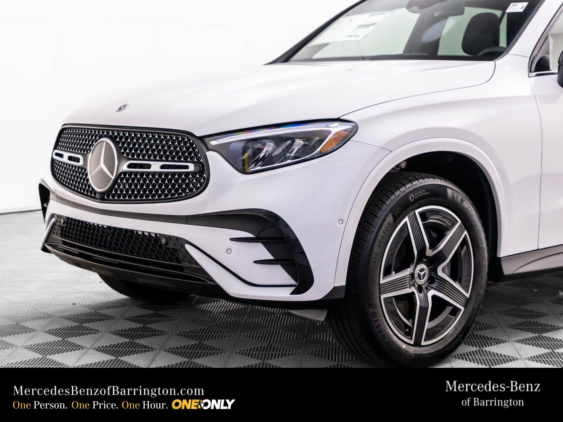 New 2026 MANUFAKTUR Moonlight White Metallic Mercedes-Benz GLC 300 image 86