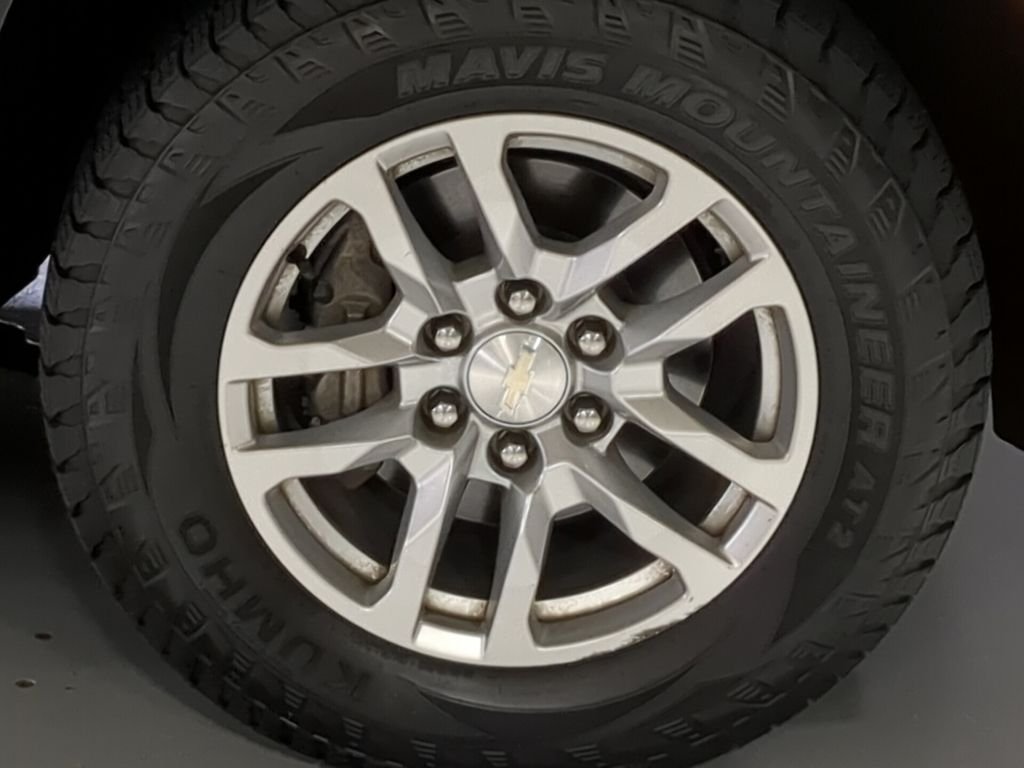 Used 2021 Black Chevrolet LT image 4