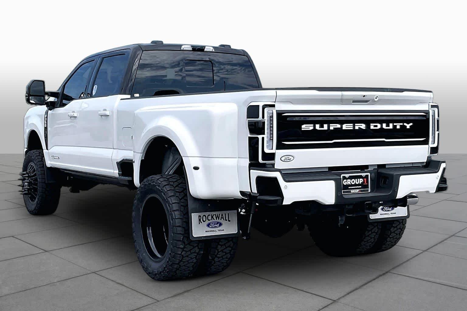 New 2026 Star White Metallic Tri-Coat Ford F-350® Platinum® image 9