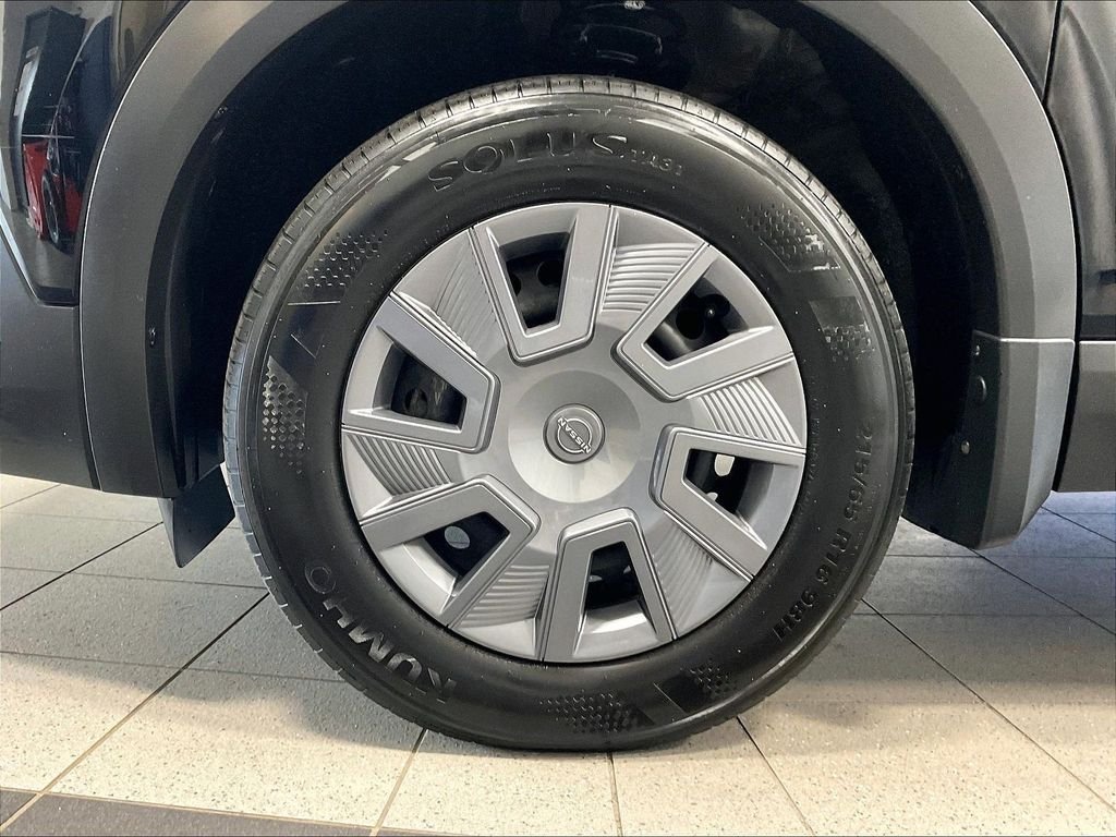 Used 2025 Black Nissan S image 7