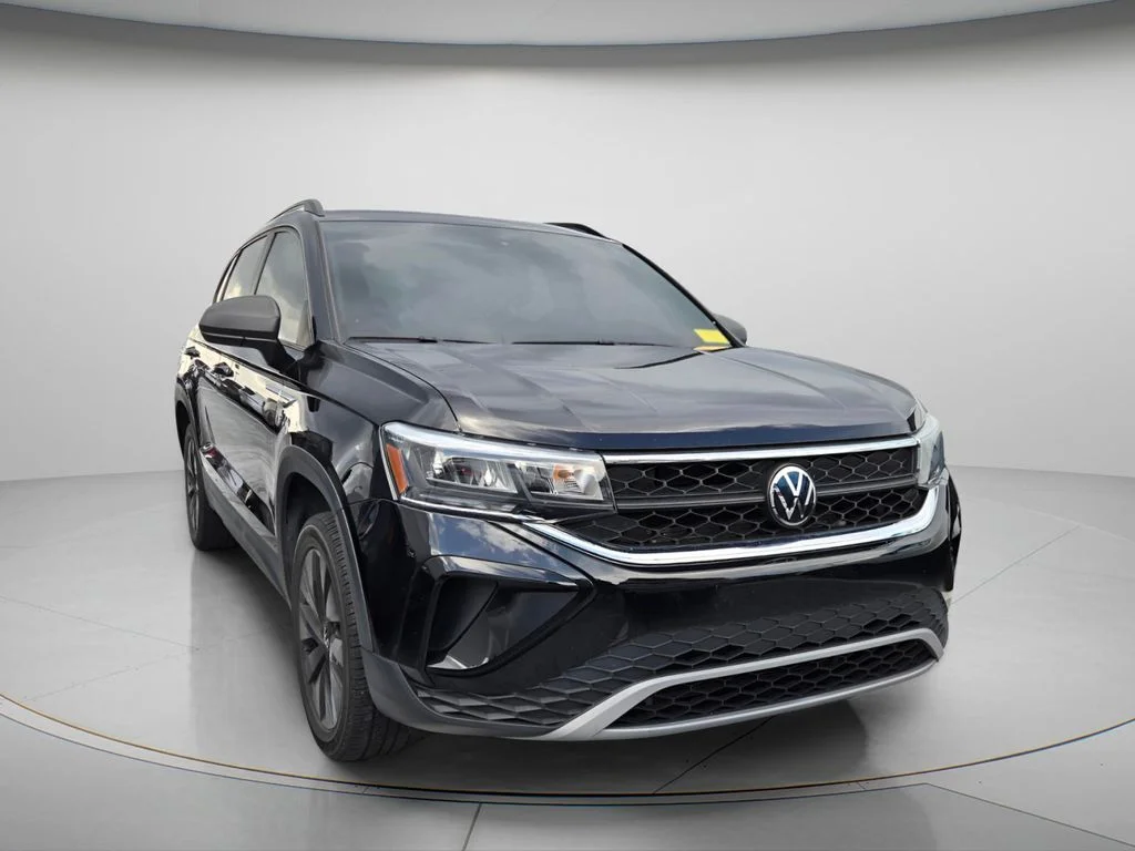 Certified Used 2023 Black Volkswagen 1.5T S image 3