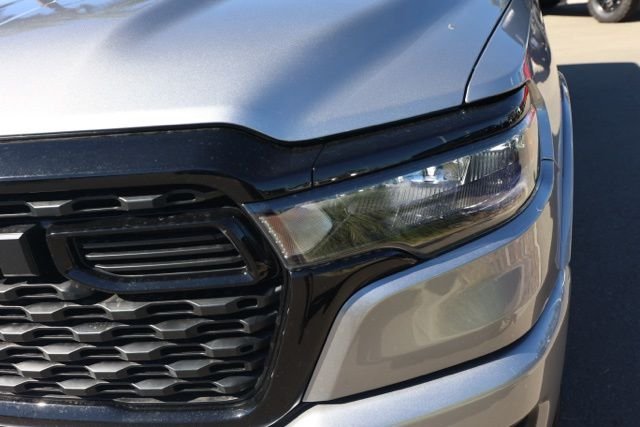 New 2026 Billet Silver Metallic Clear-Coat Exterior Paint RAM Big Horn/Lone Star image 9