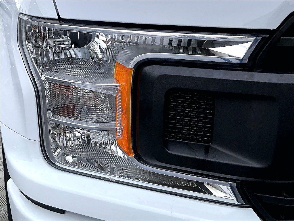 Used 2018 Oxford White Ford XL image 34