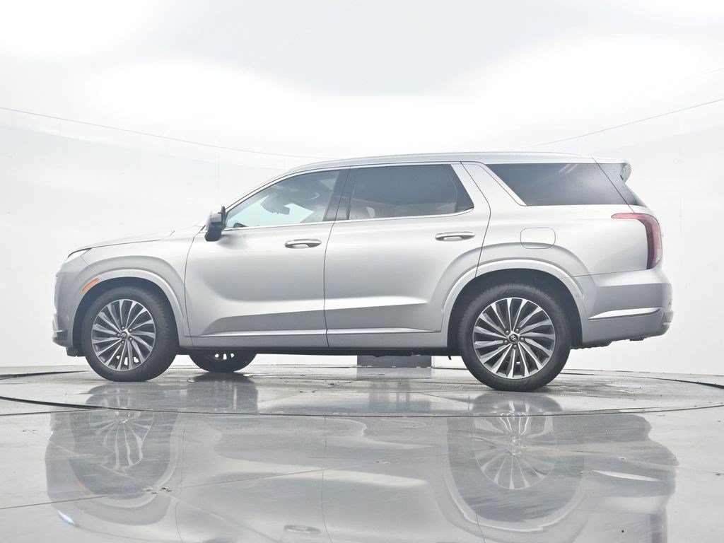 Certified Used 2024 Typhoon Silver Hyundai Calligraphy image 33