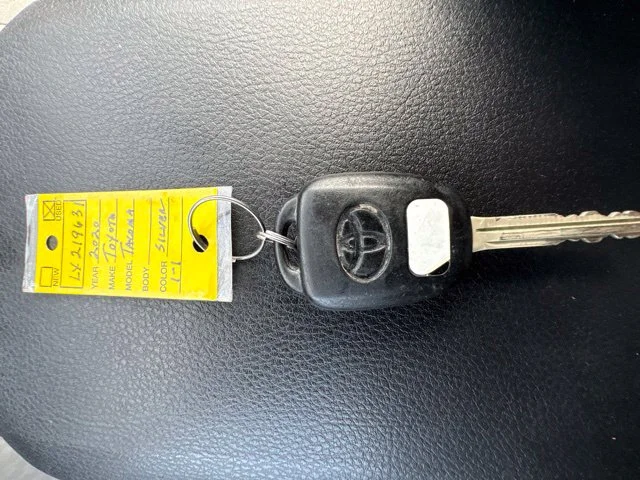 Used 2020 Silver Toyota SR5 image 17