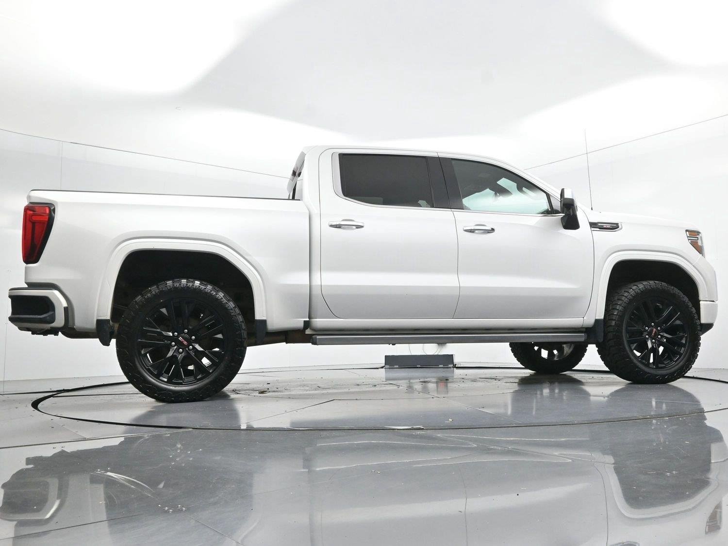 Used 2020 White Frost Tricoat GMC Denali image 55