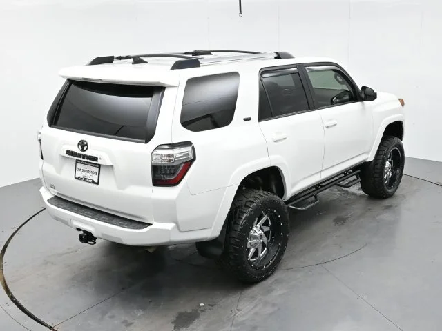 Used 2019 Super White Toyota SR5 image 37