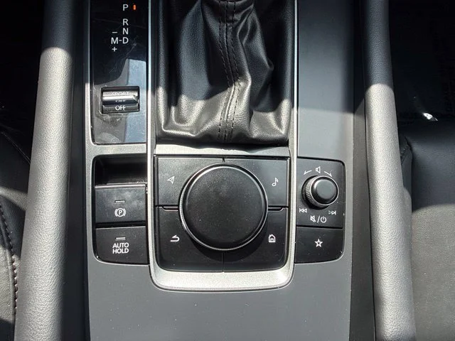 Used 2020 Red Mazda Select image 14