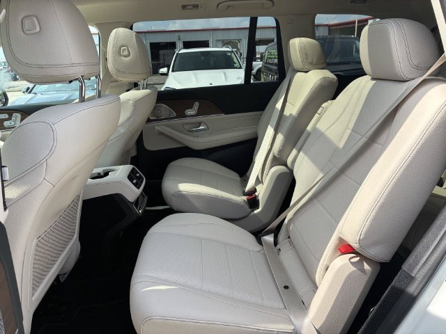 Certified Used 2026 Polar White Mercedes-Benz GLS 450 image 17