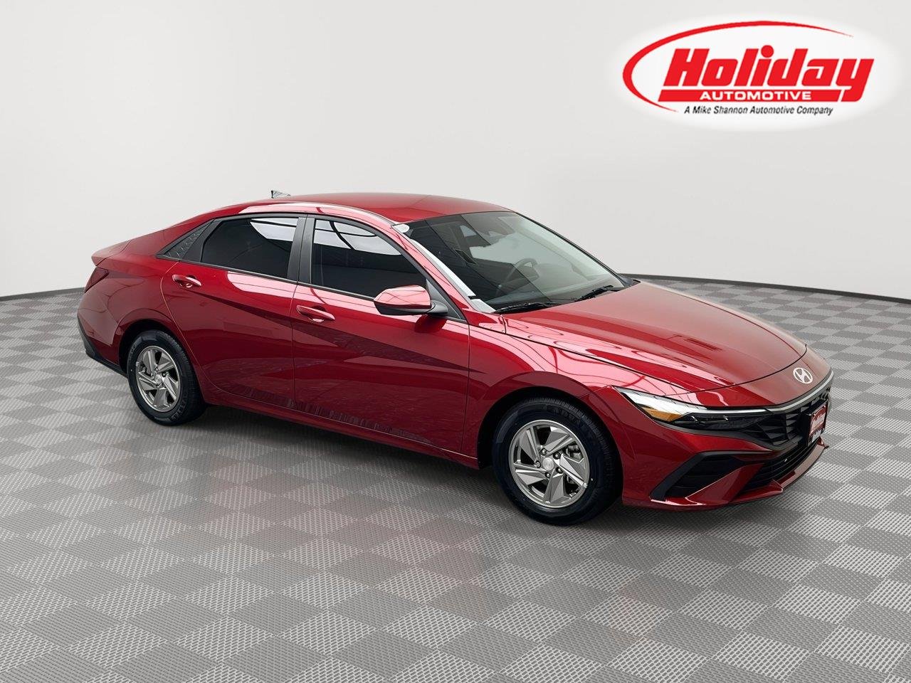 Used 2025 Ultimate Red Hyundai SE image 1