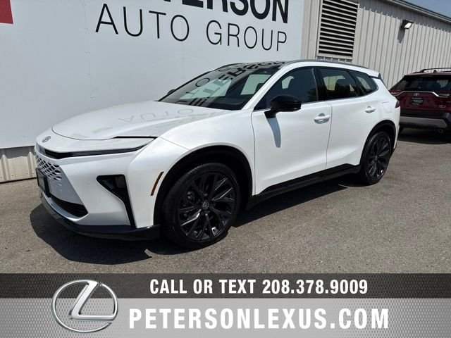 Used 2025 White Toyota Limited image 8
