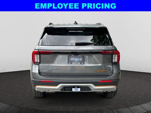 New 2026 Gray Ford Tremor image 4