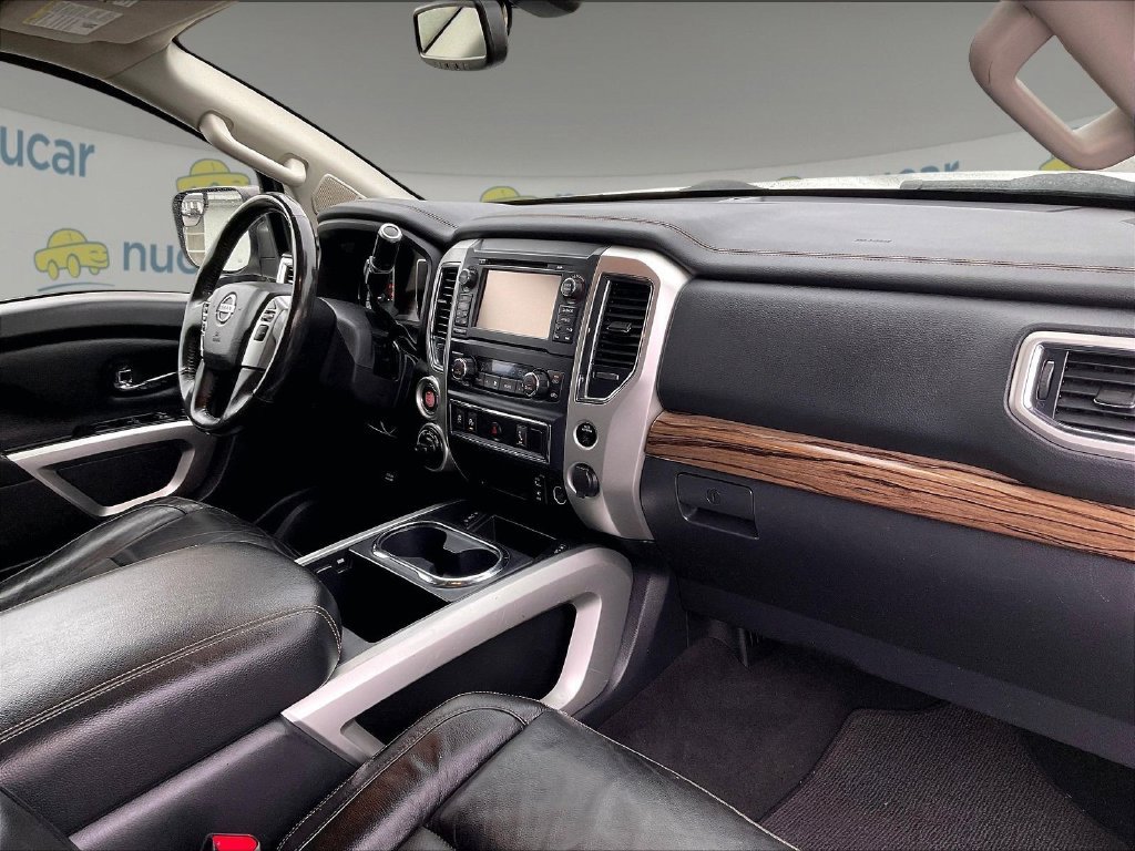 Used 2017 White Nissan SL image 14