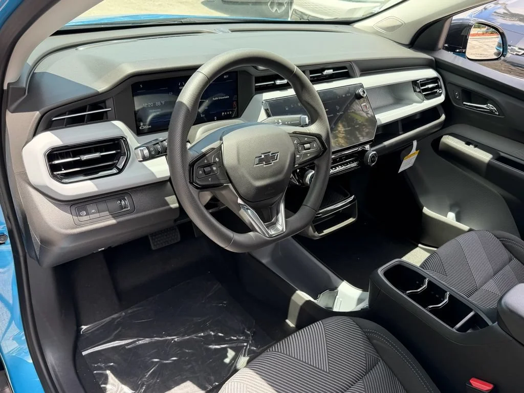 New 2027 Marina Blue Metallic Chevrolet LT image 6