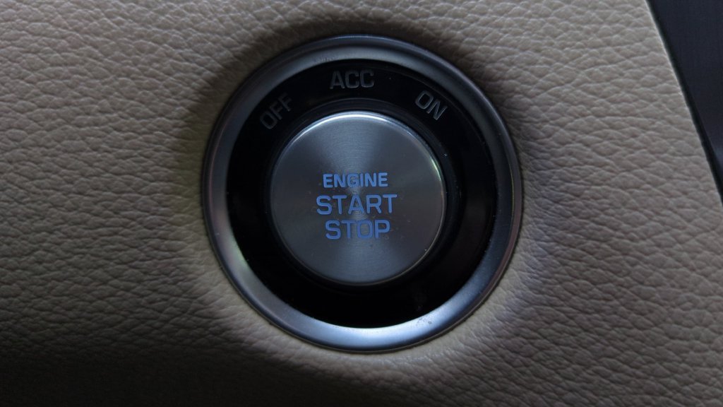 Used 2017 Black Genesis 3.8 image 24