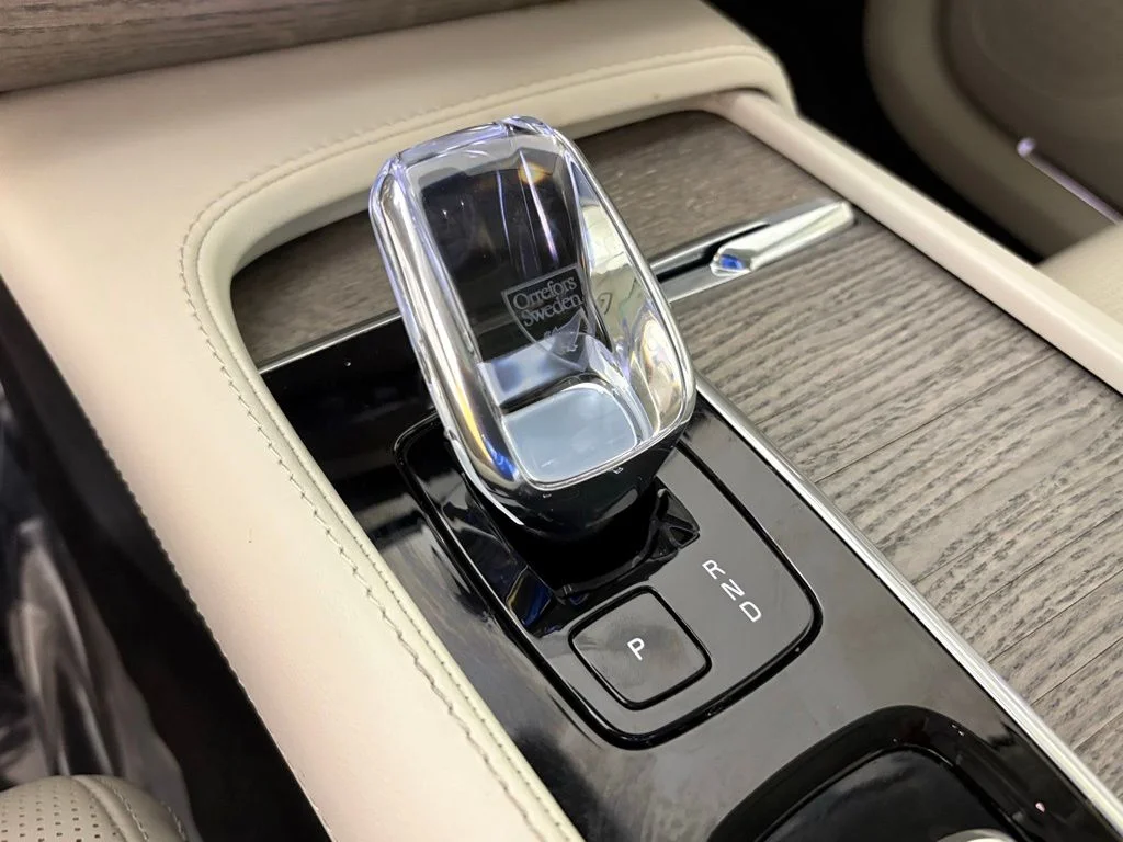 Used 2023 Crystal White Volvo Ultimate image 27