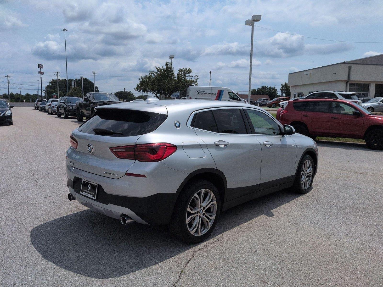 Used 2019 Glacier Silver Metallic BMW sDrive28i image 5