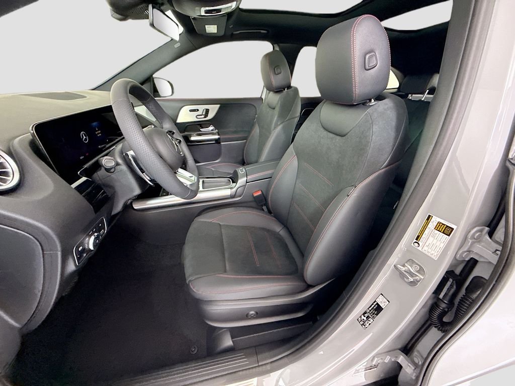 New 2026 MANUFAKTUR Alpine Gray Mercedes-Benz GLA 35 AMG® image 20
