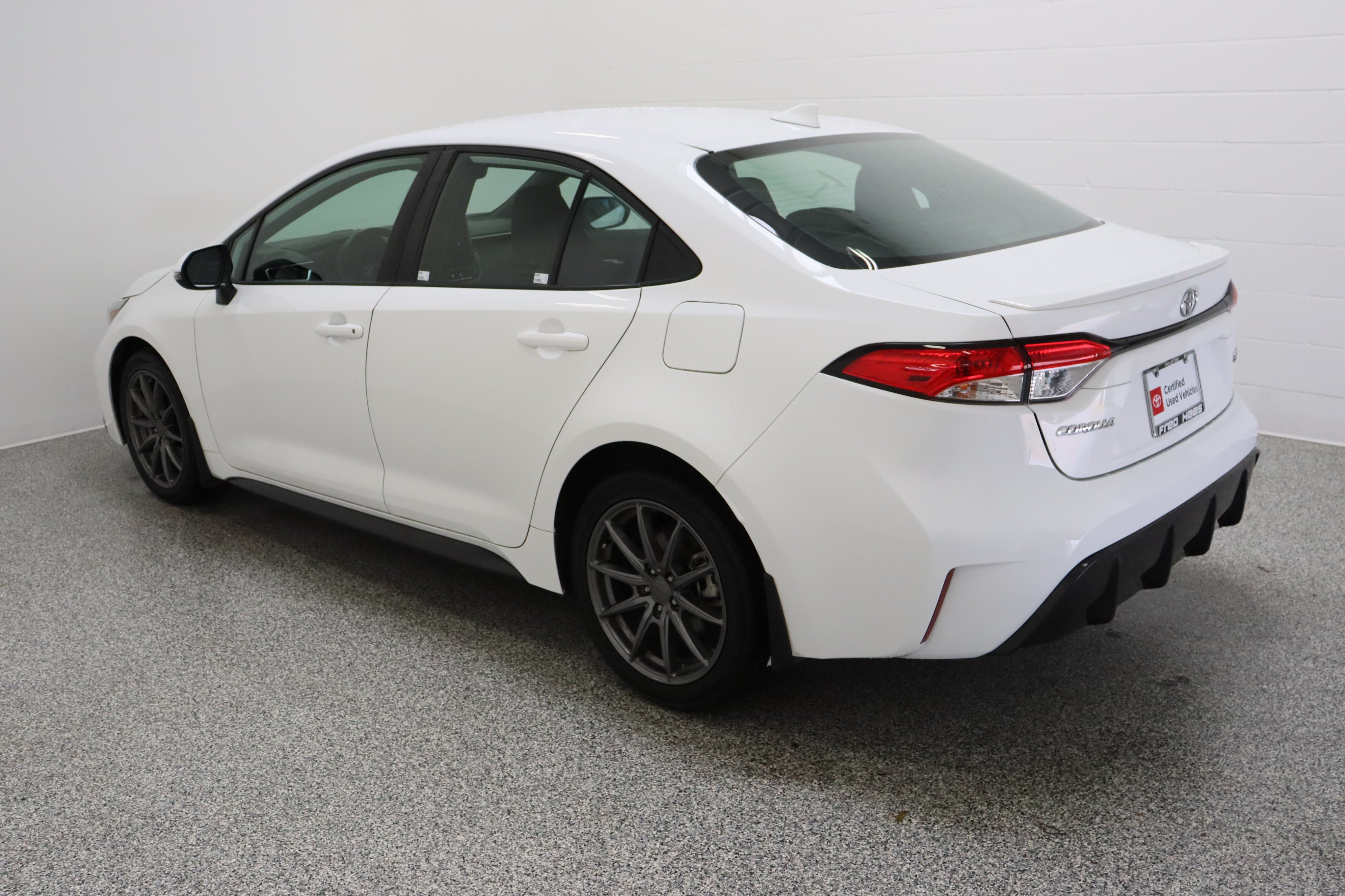 Used 2023 Wind Chill Pearl Toyota SE 2.0L image 9