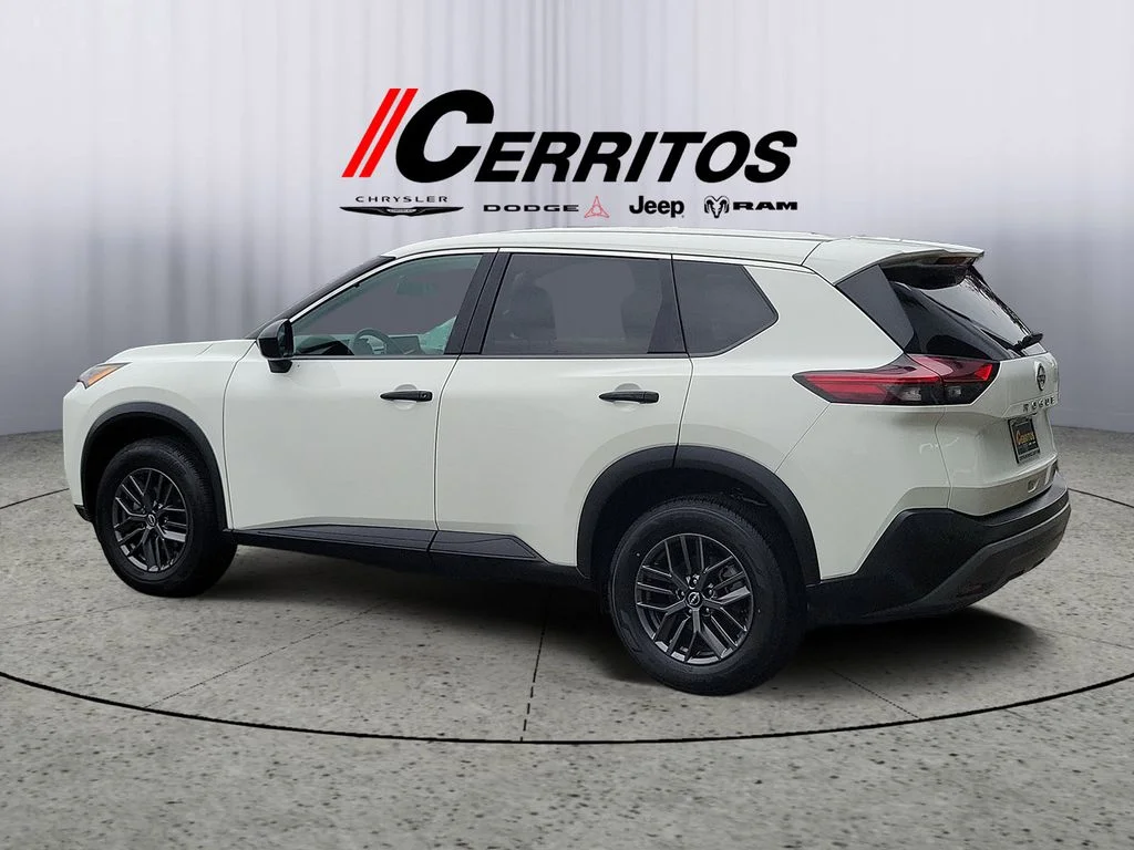 Used 2023 White Nissan S image 2