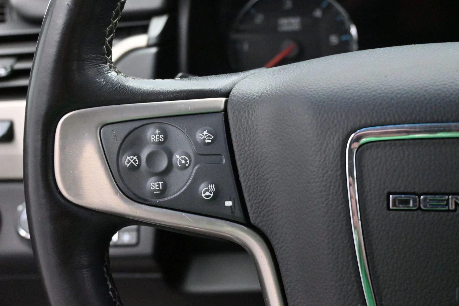Used 2020 Summit White GMC Denali image 22