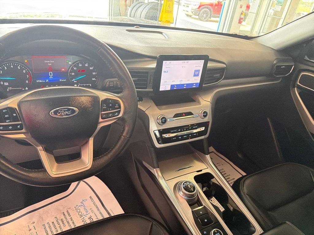 Used 2023 Gray Ford XLT image 15