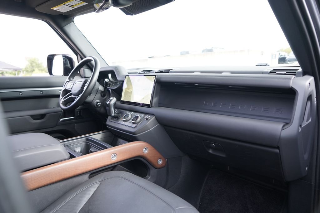 Used 2023 Gray Land Rover X image 20