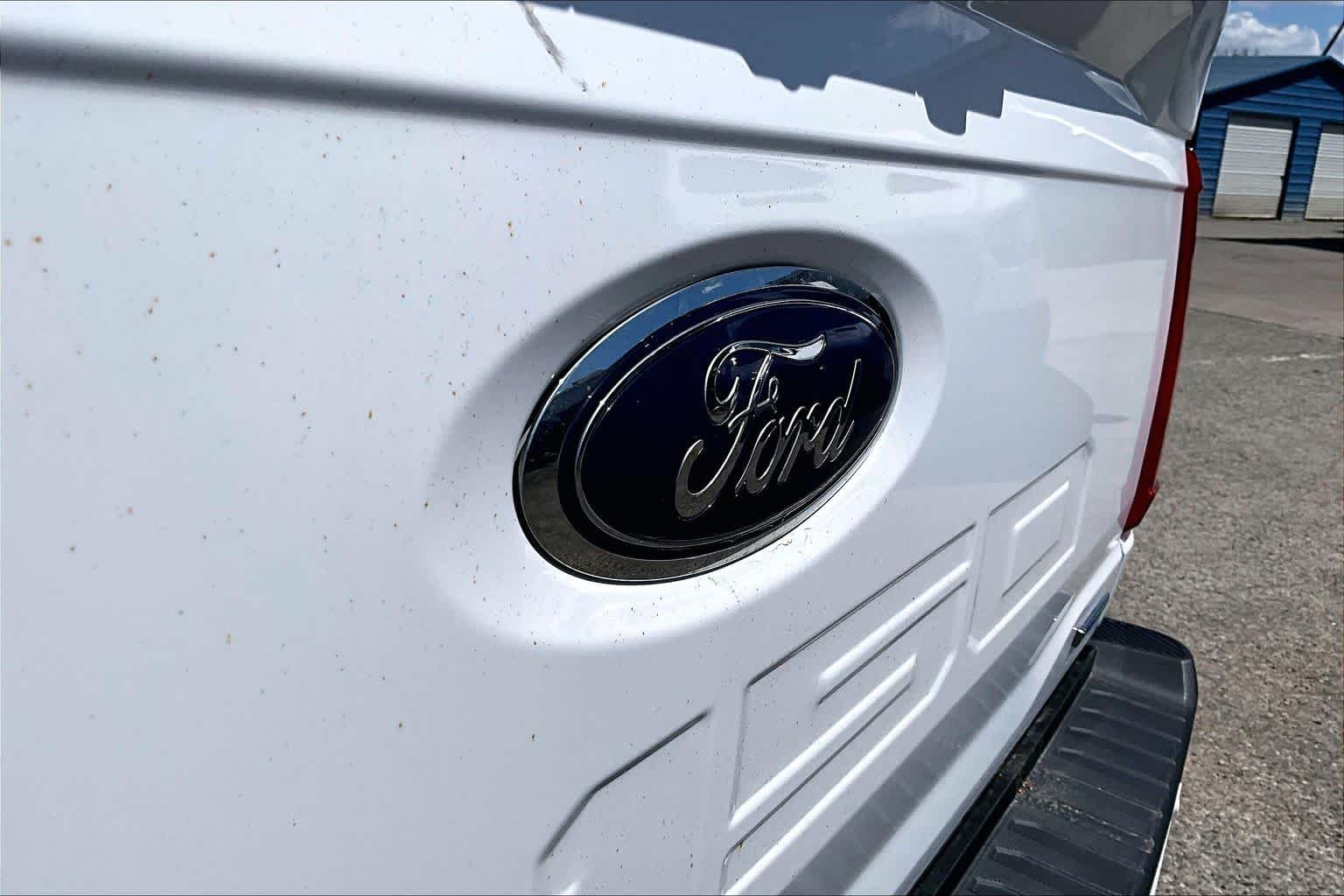 Used 2023 Oxford White Ford XLT image 31