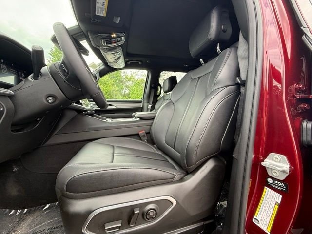 New 2026 Velvet Red Pearlcoat (DISC) Jeep Grand Wagoneer image 10