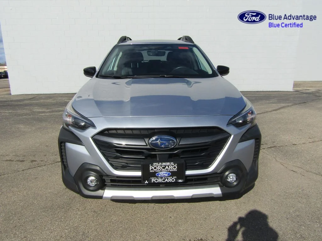 Certified Used 2025 Ice Silver Metallic Subaru Limited image 3