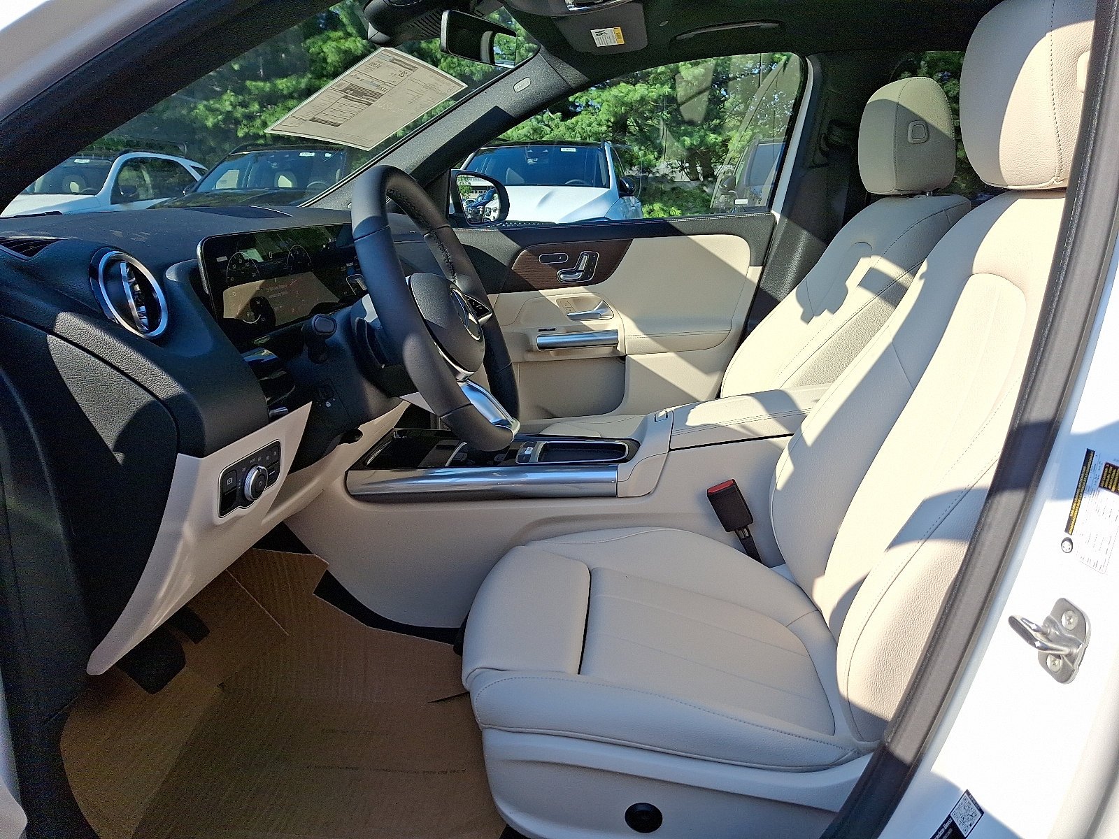 New 2026 Polar White Mercedes-Benz GLA 250 image 23