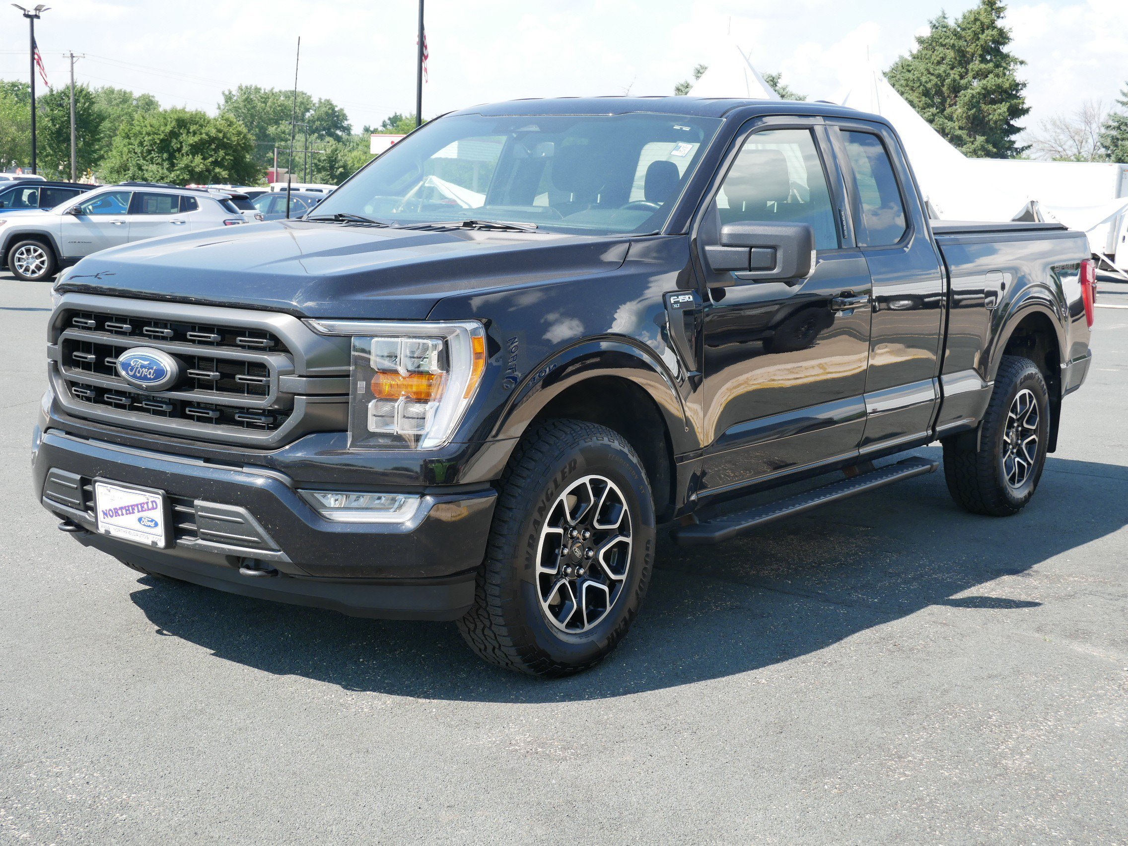 Used 2022 Black Ford XL image 4