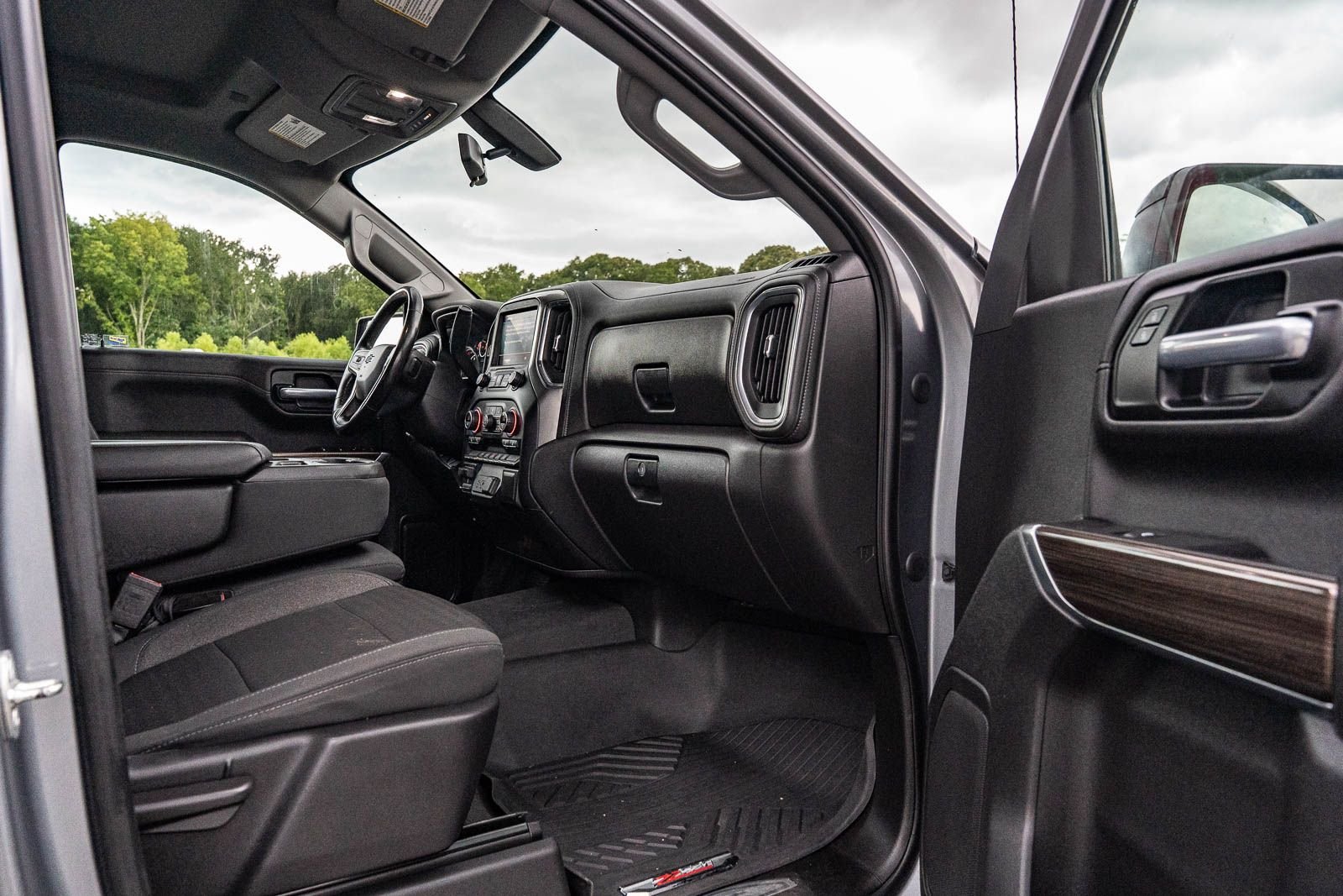 Used 2021 Gray Chevrolet RST image 11