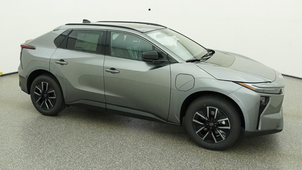 New 2026 Heavy Metal Toyota XLE image 15