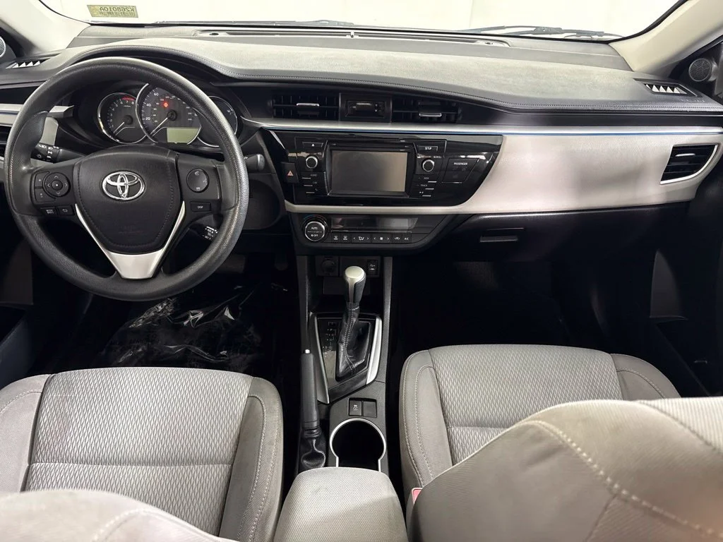 Used 2016 Gray Toyota LE image 12