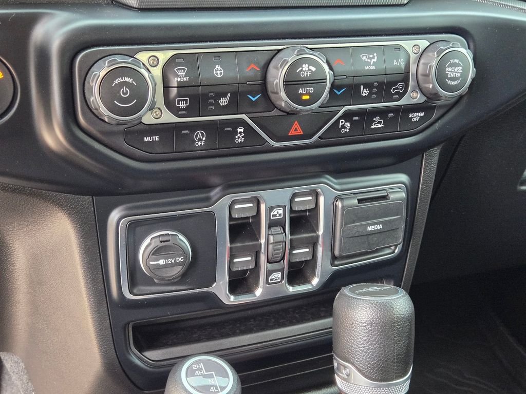 Used 2023 Silver Jeep Willys image 30