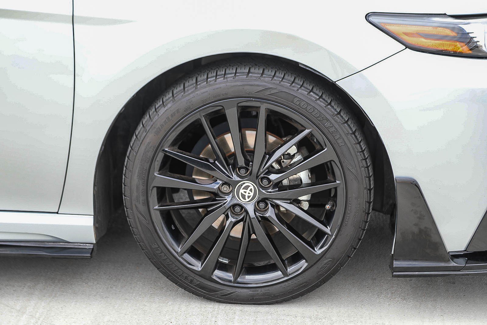 Used 2024 Celestial Silver Metallic/Midnight Black Metallic Toyota XSE V6 image 9