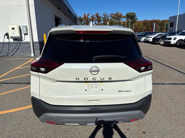 Used 2023 Pearl White Tricoat Nissan SV image 4