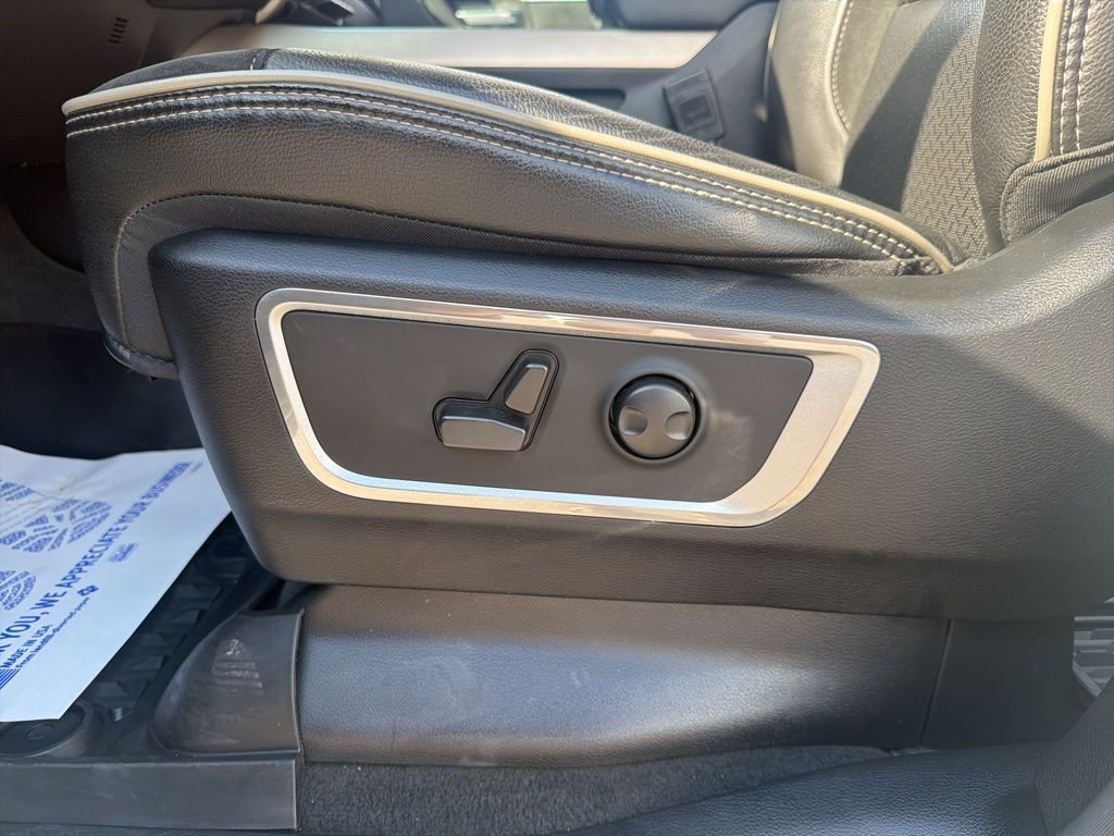 Used 2022 White Ram Laramie image 13
