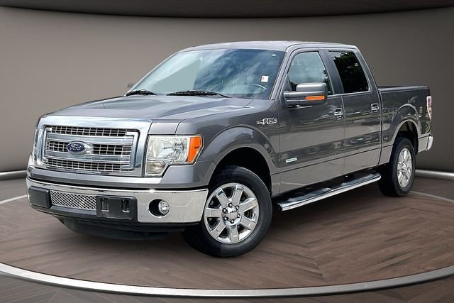 Used 2013 Gray Ford XLT image 1