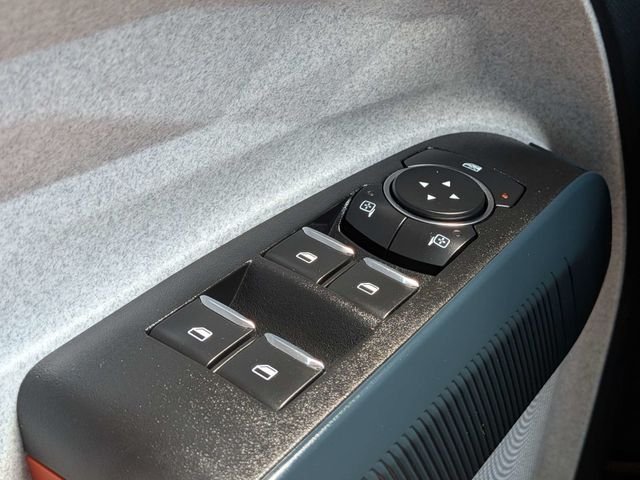 Used 2023 Blue Ford XLT image 27