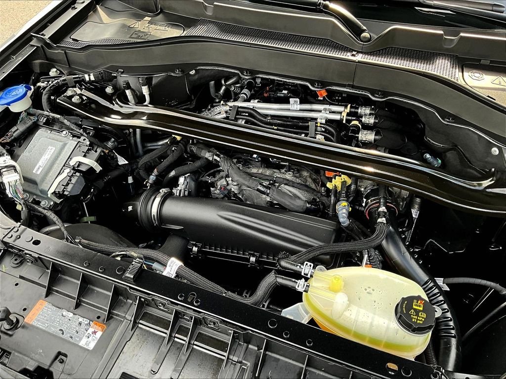 Used 2025 Gray Ford ST-Line image 32