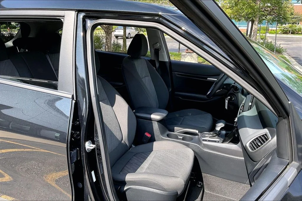 Used 2025 Black Kia LX image 7