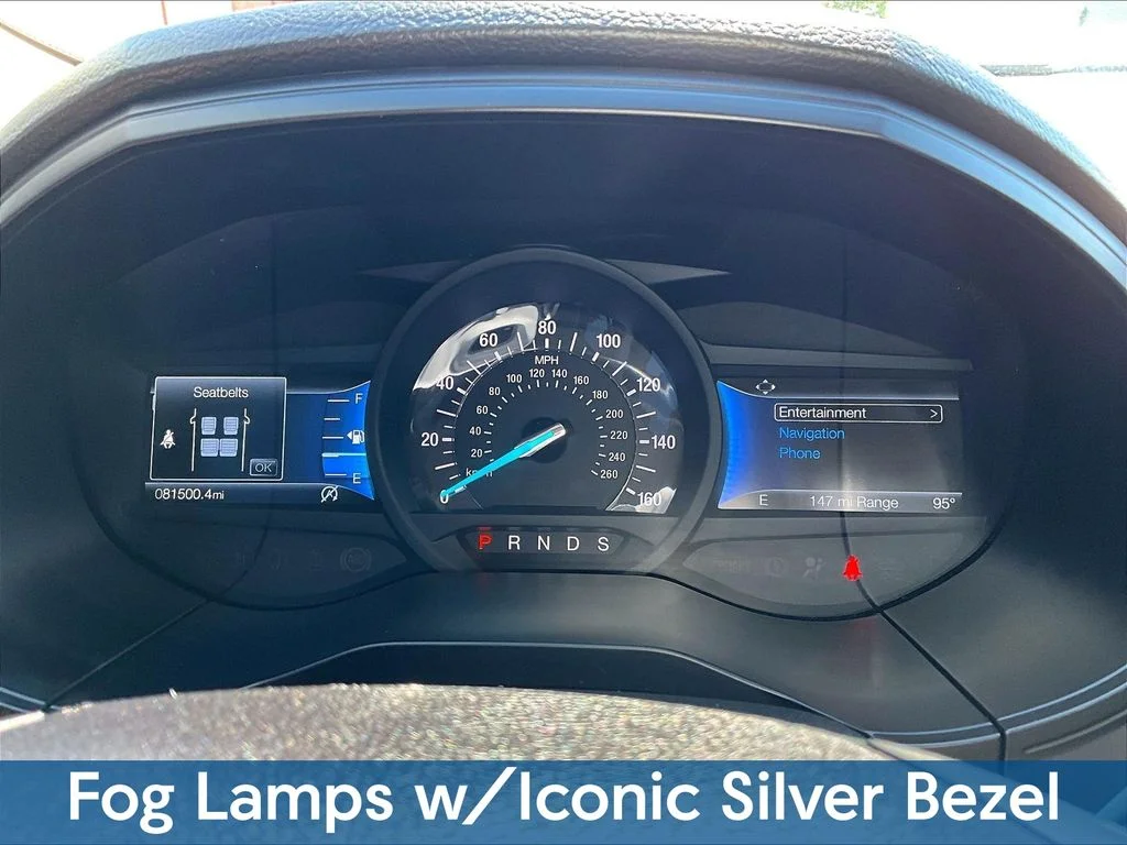 Used 2023 White Ford SEL image 17